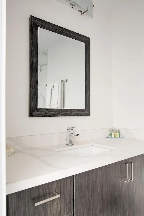 Apartment The Rosemont Residences Toronto